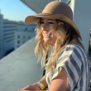 Meet your Posher, Catherine